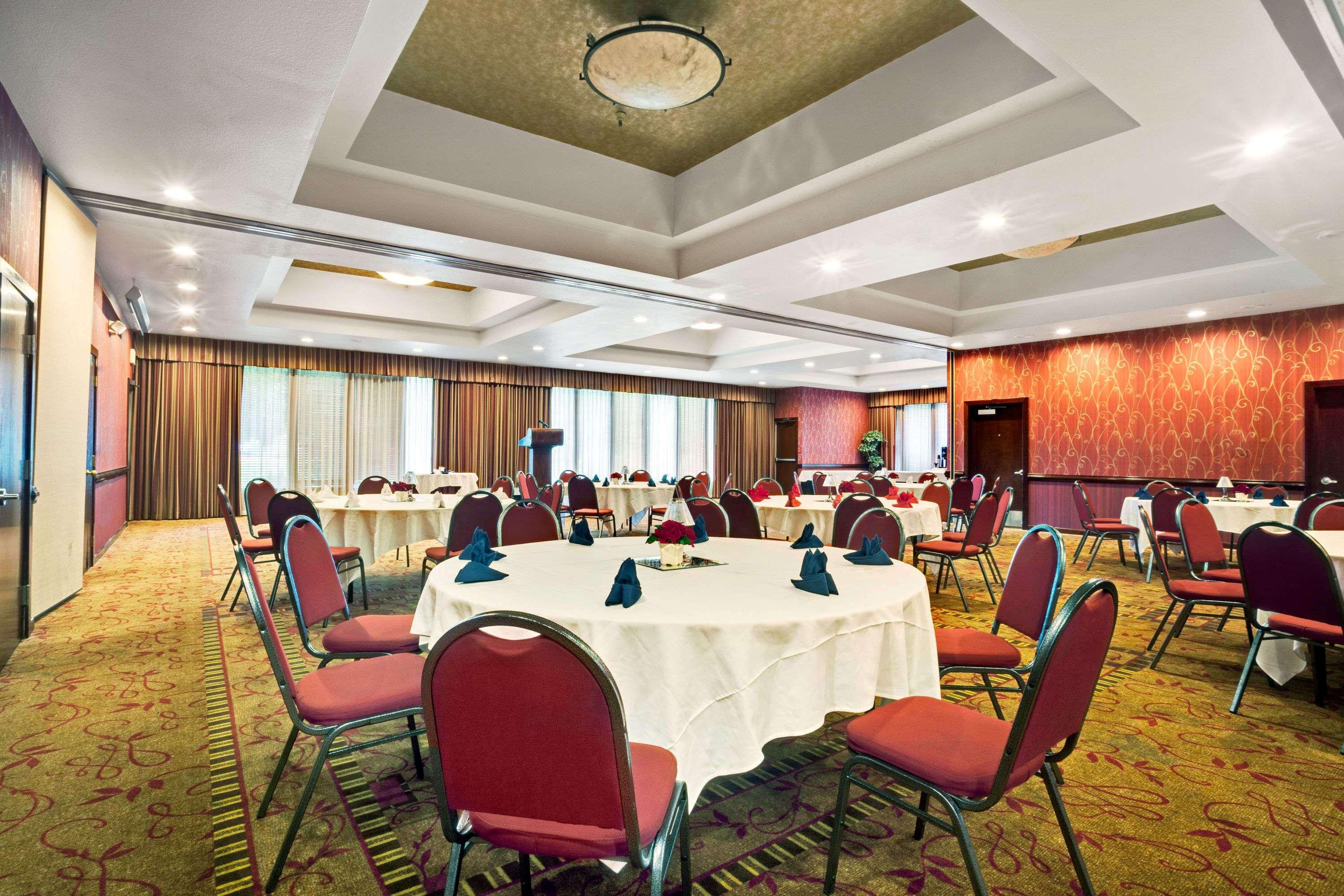 Ramada By Wyndham Tukwila Southcenter Hotel Kültér fotó