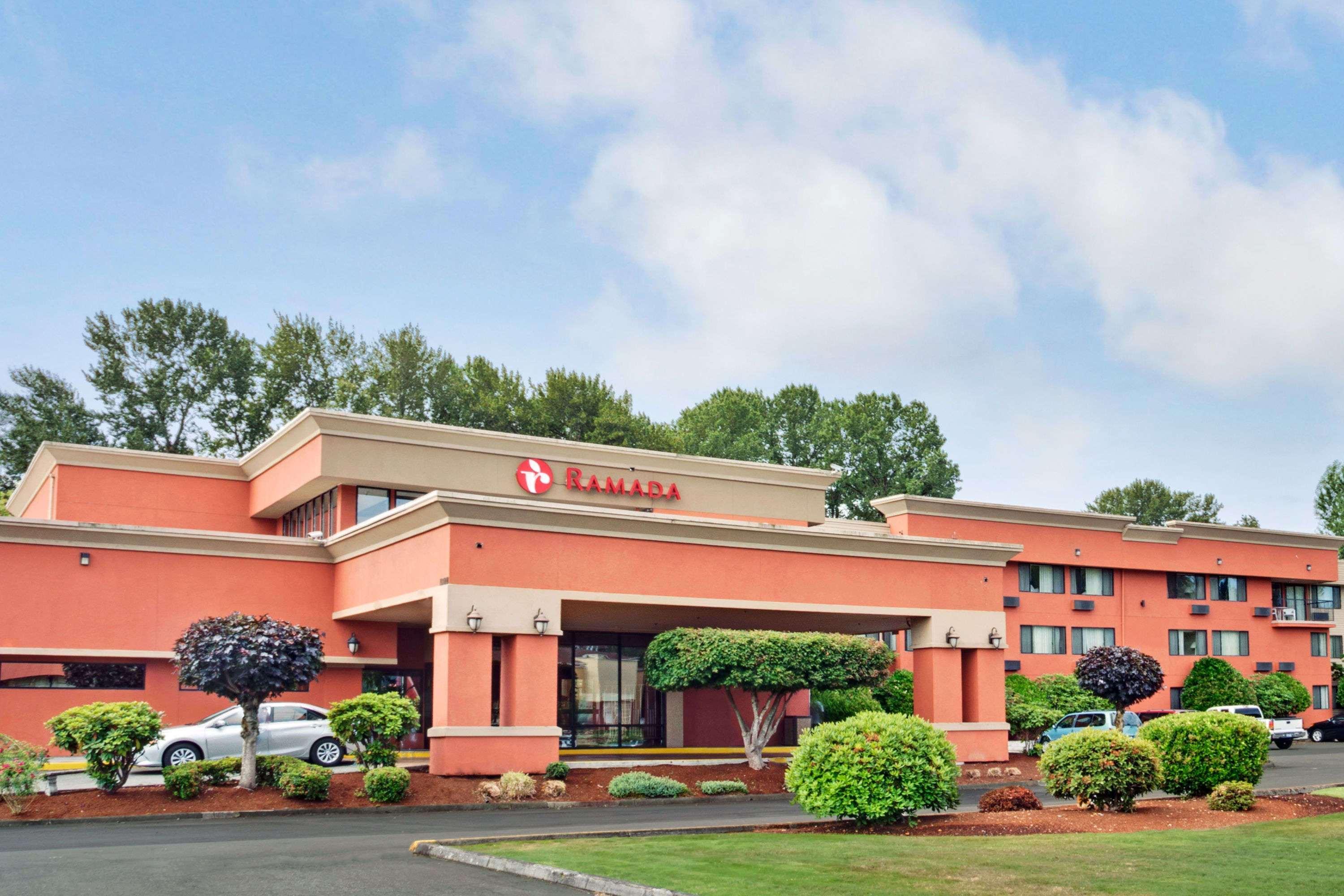Ramada By Wyndham Tukwila Southcenter Hotel Kültér fotó