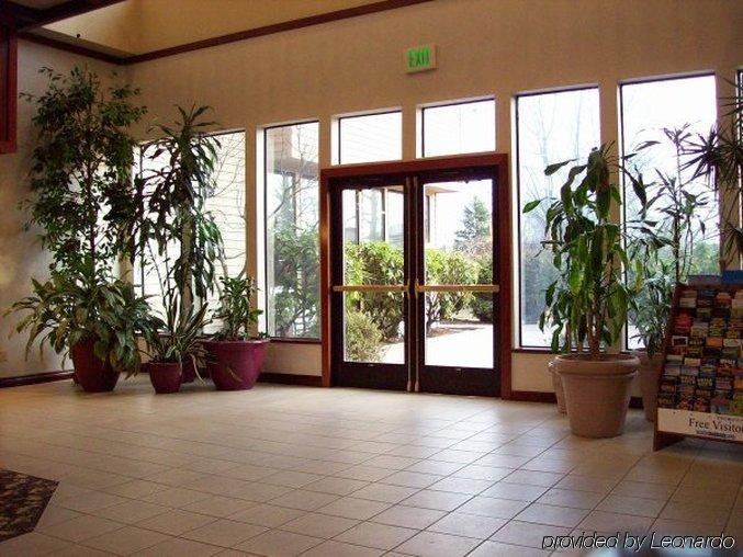 Ramada By Wyndham Tukwila Southcenter Hotel Beltér fotó