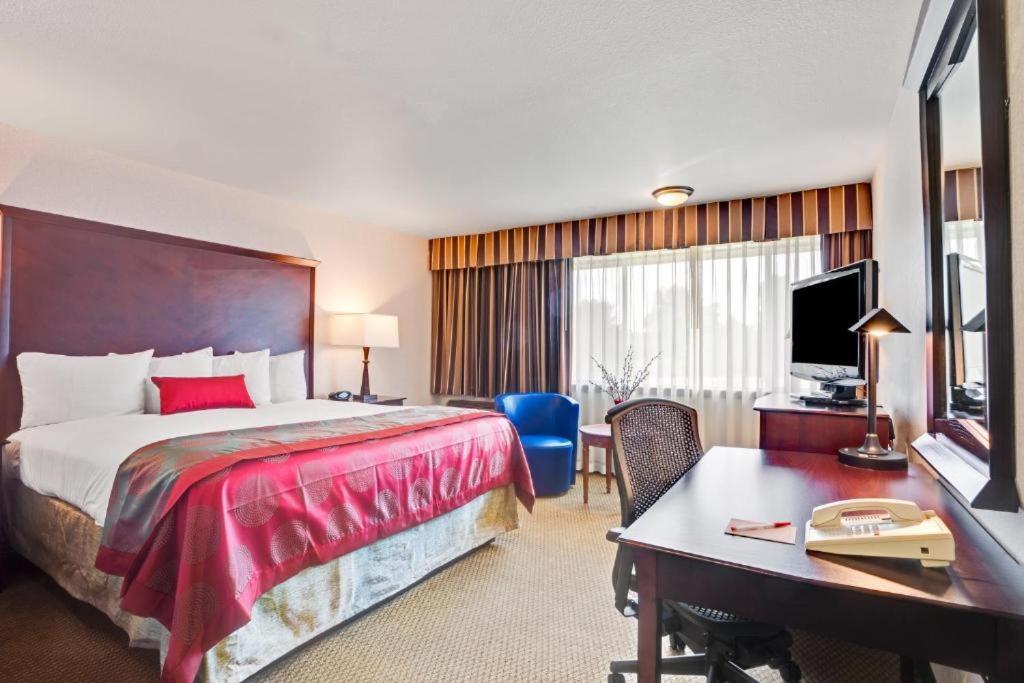 Ramada By Wyndham Tukwila Southcenter Hotel Kültér fotó