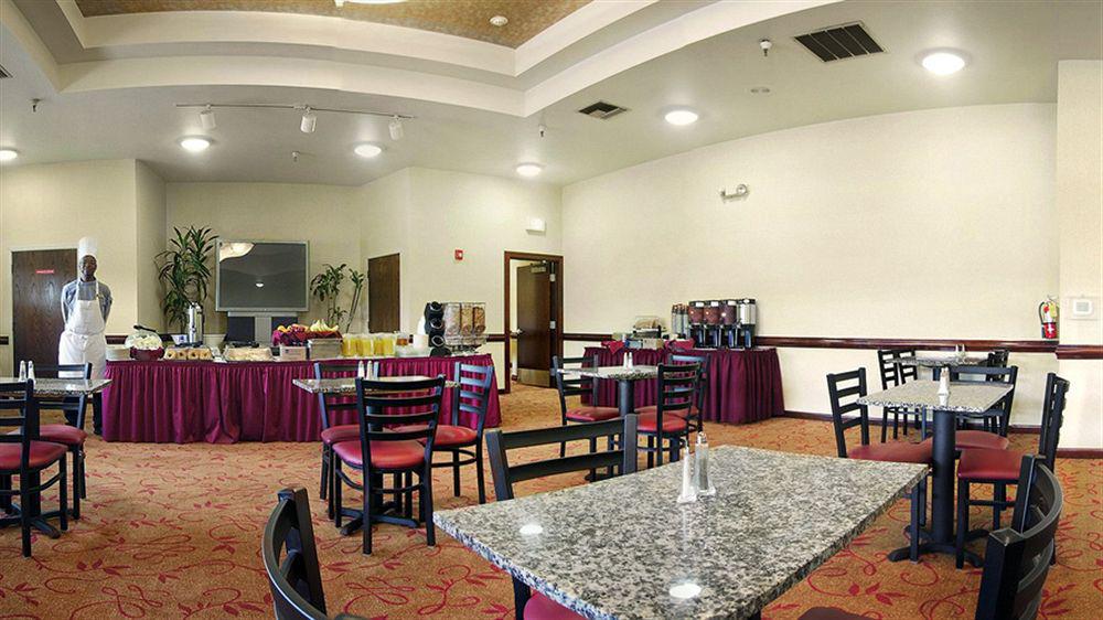 Ramada By Wyndham Tukwila Southcenter Hotel Kültér fotó