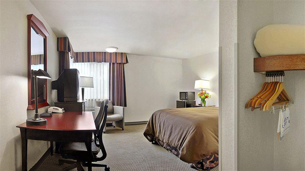 Ramada By Wyndham Tukwila Southcenter Hotel Kültér fotó